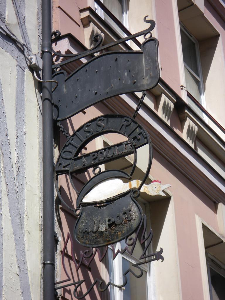17.Place du Lieutenant Aubert.jpg