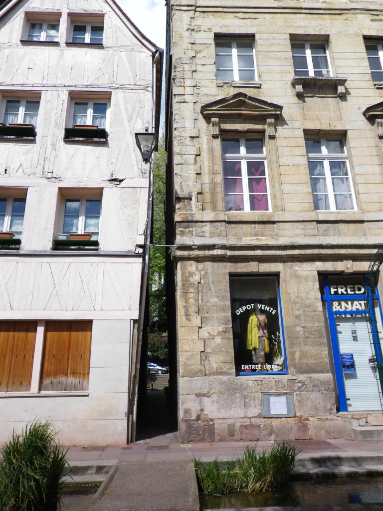 26.Rue Eau de Robec.jpg