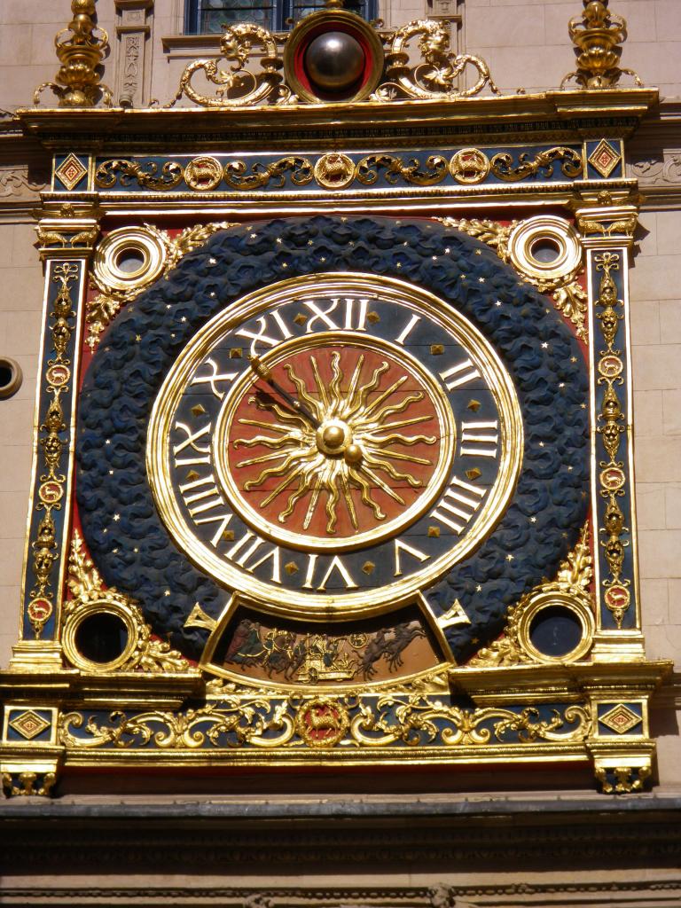 05.Gros Horloge.jpg