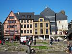 05.Place du Marche.jpg 05.Place du Marche.jpg