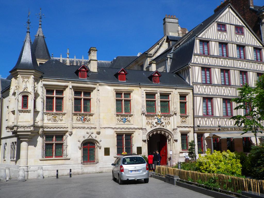 01.Hotel de Bourgtheroulde.jpg