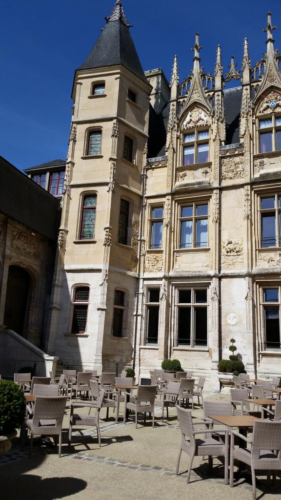 06.Hotel de Bourgtheroulde.jpg