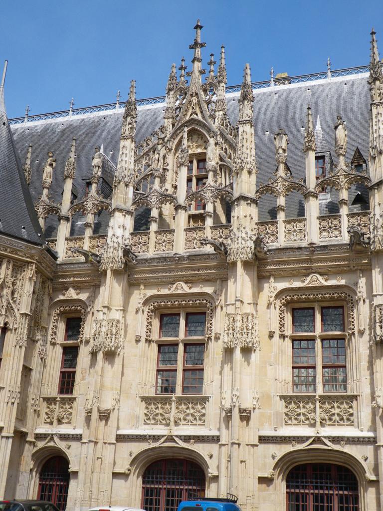 12.Palais de Justice.jpg