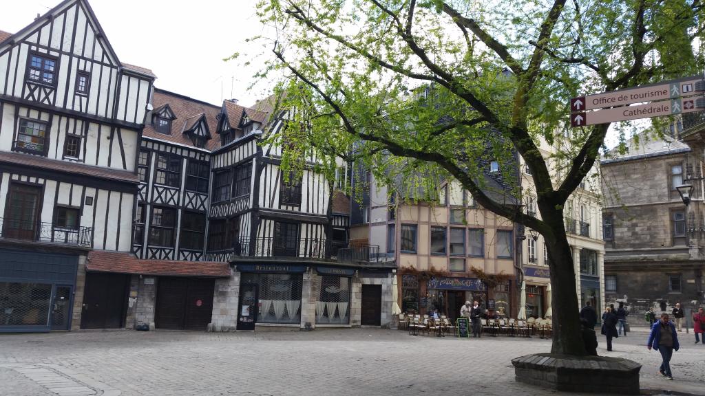 08.Place Saint-Maclou.jpg