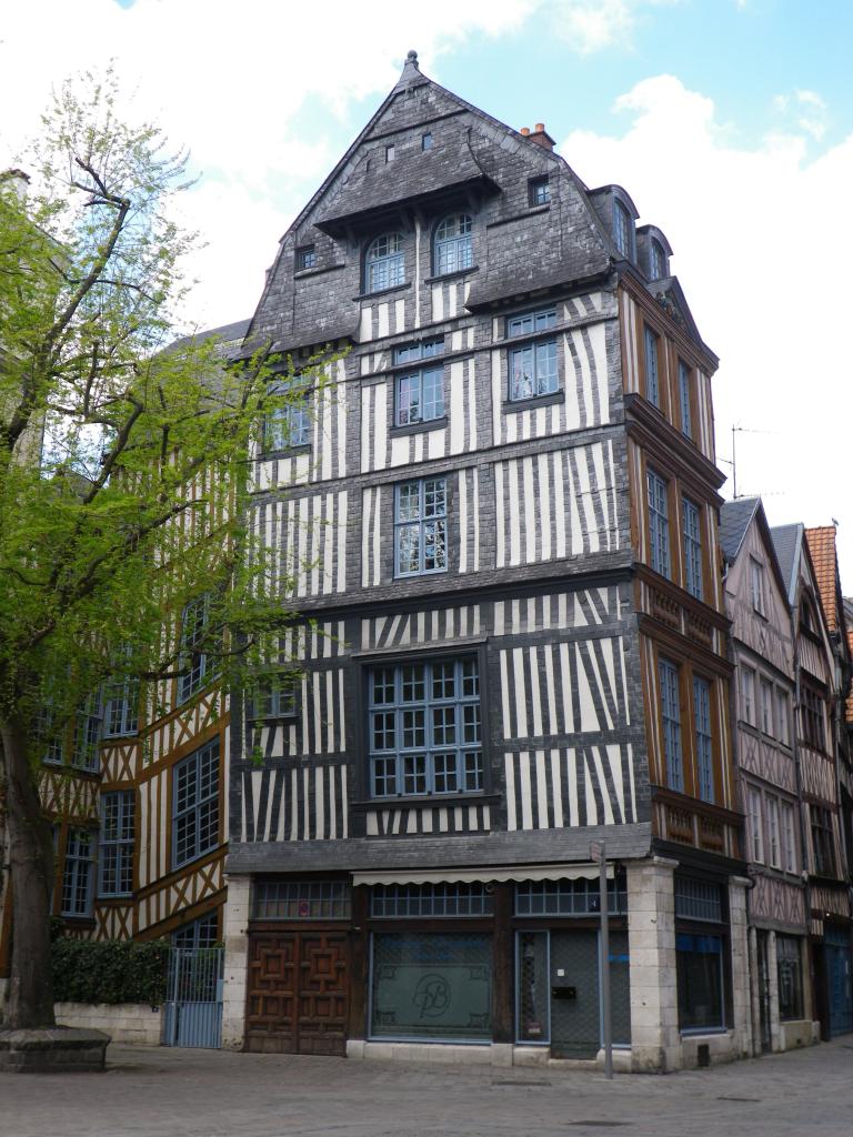 14.Place Saint-Maclou.jpg