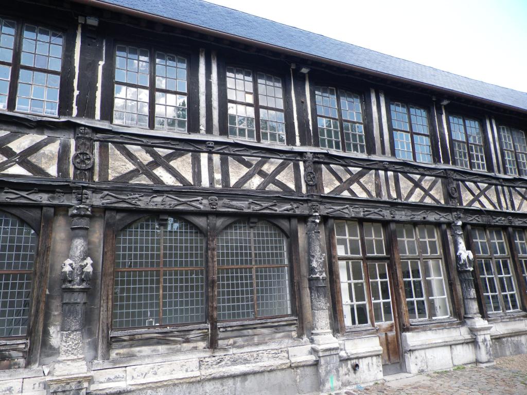 19.Aitre Saint-Maclou.jpg
