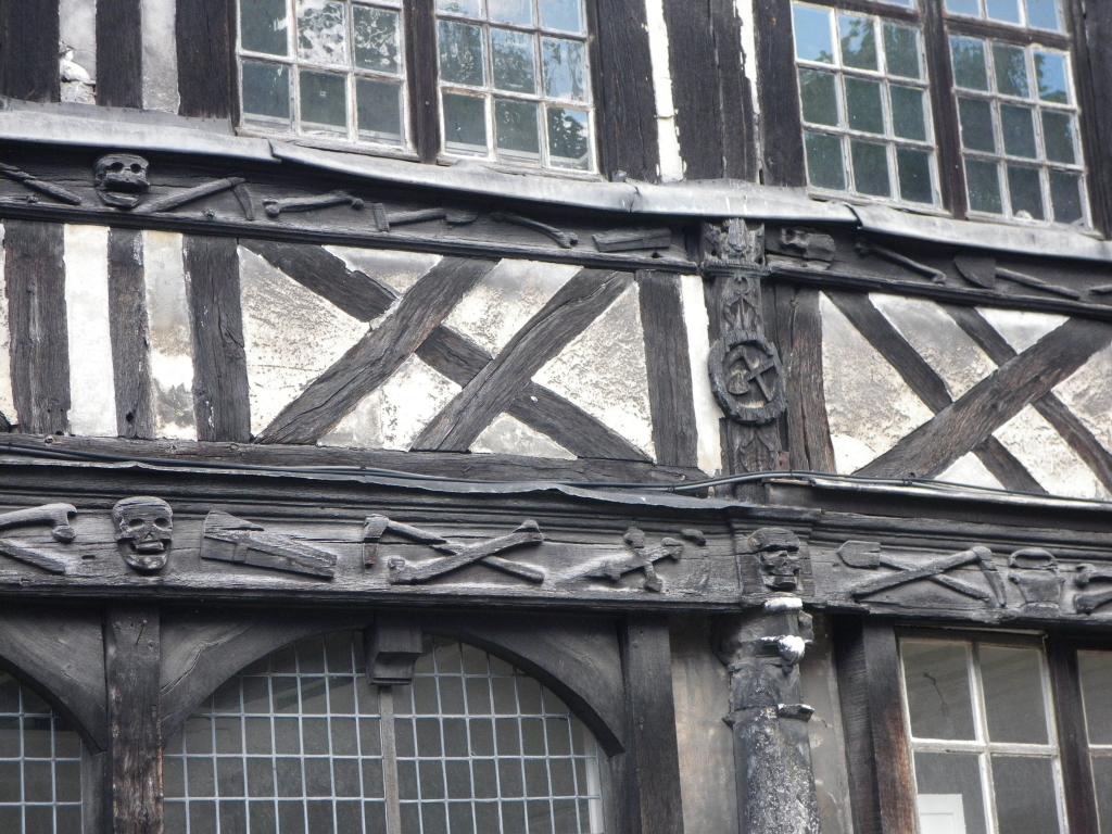 20.Aitre Saint-Maclou.jpg