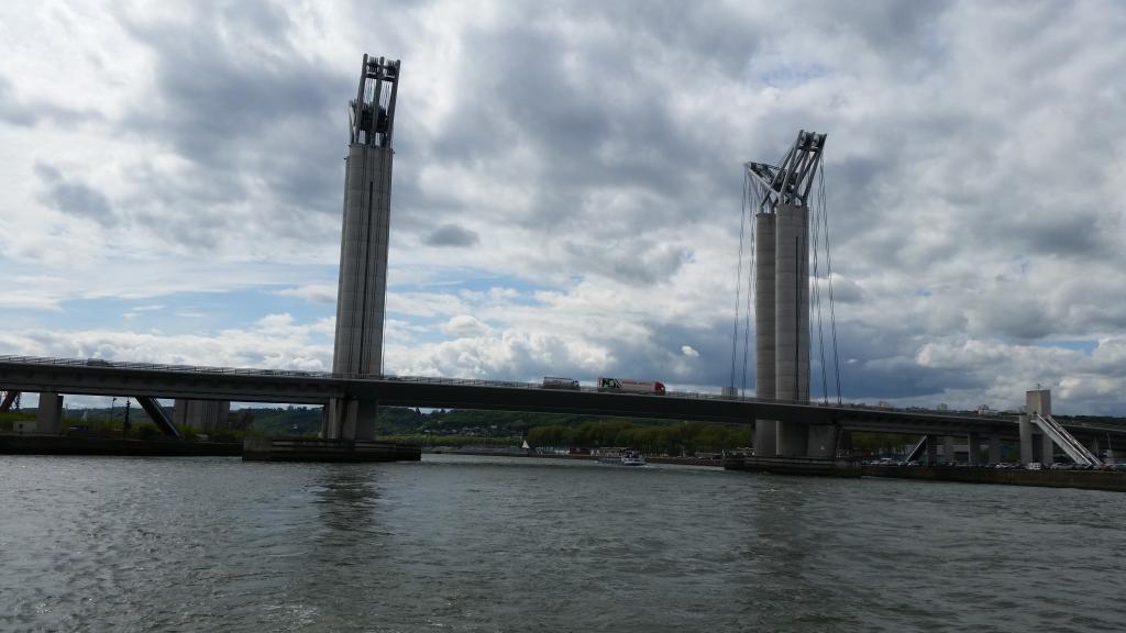 57.Pont_Gustave_Flaubert.jpg
