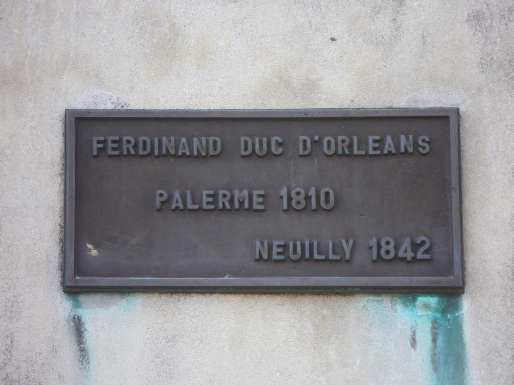 18.Statue Ferdinand.jpg